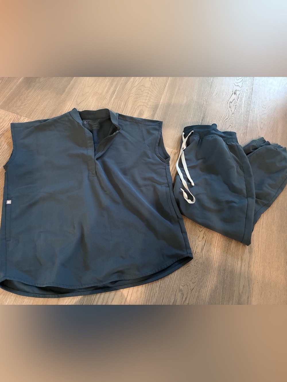 Figs Navy Blue Scrub Top SMALL and Jogger Pants MEDIUM